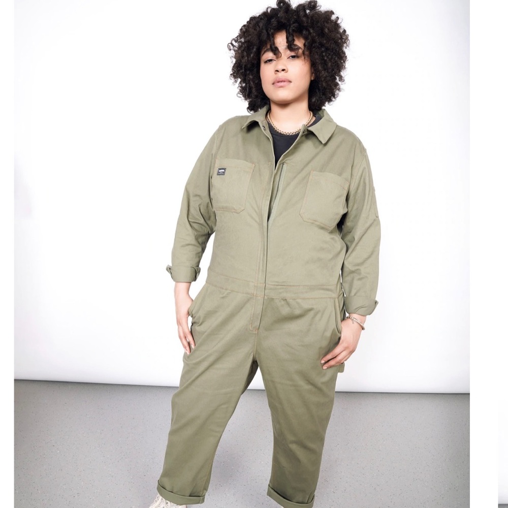 WILDFANG Essential Coverall Size XL. 2021. Olive color.